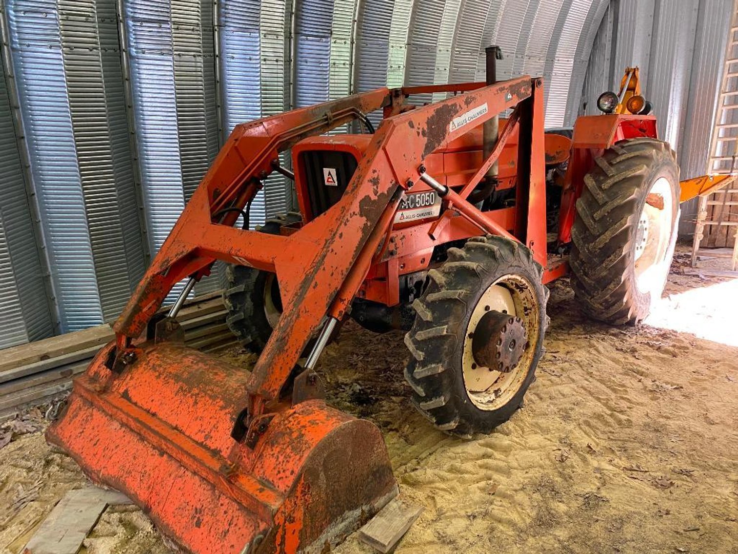 Allis-Chalmers 5050 Diesel Tractor