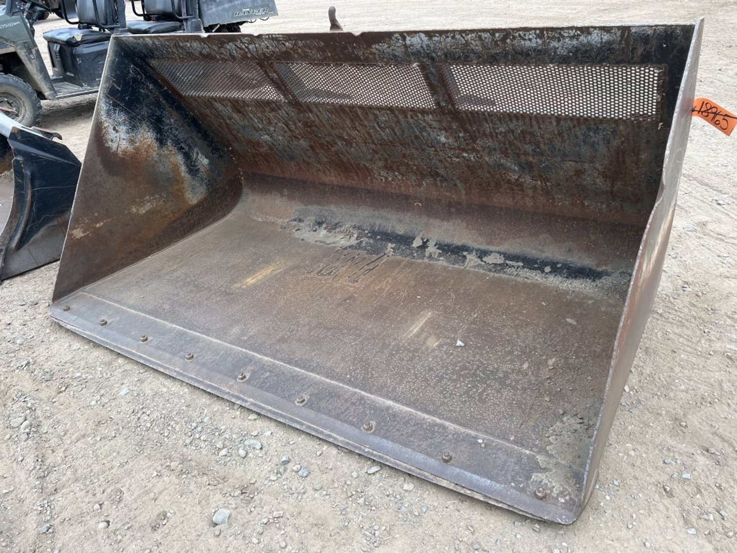 Bucket - fits New Holland 435