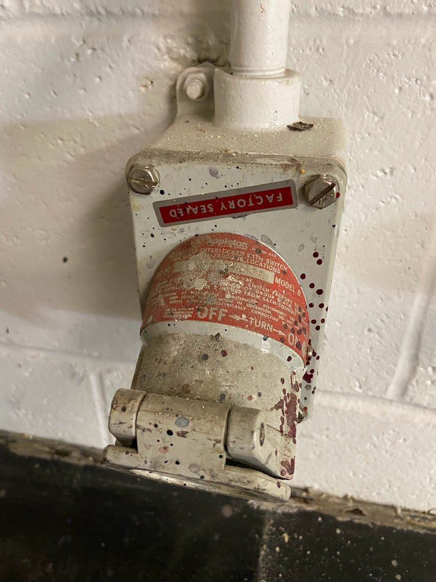 Receptacle Interlock with switch