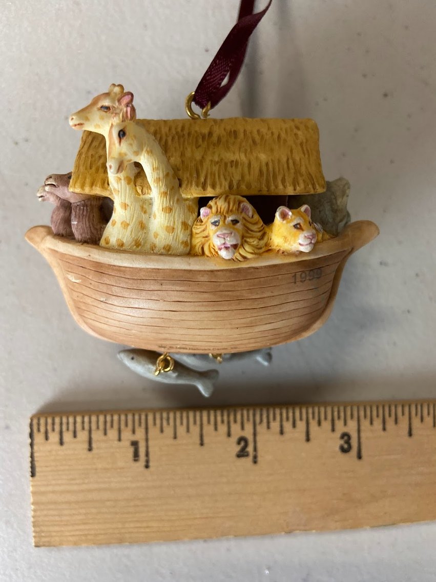 Hallmark 1999 Noah's Ark Ornament -no box