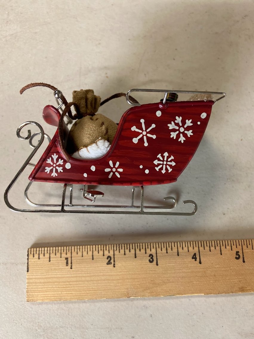 Hallmark 2003 Christmas Ornament Santa's Magic Sleigh - QRP4256-no box