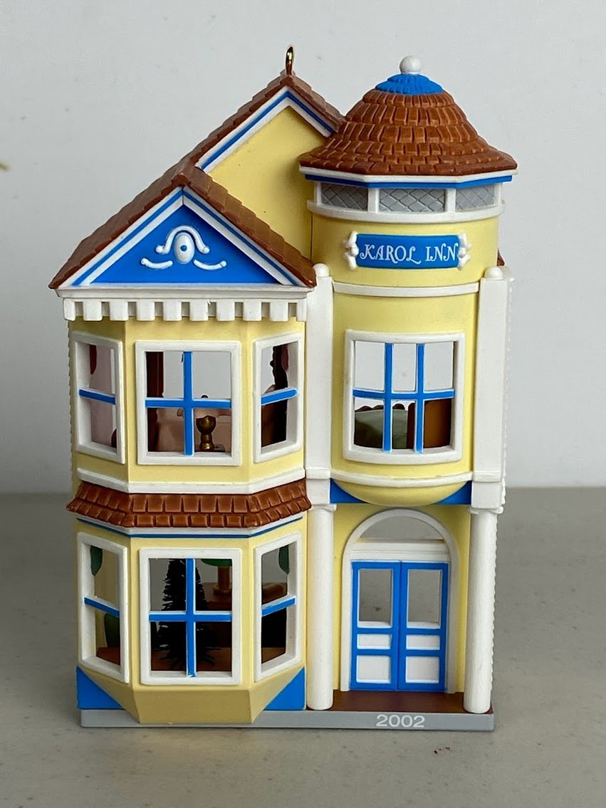 Hallmark 2002 Nostalgic Houses and Shops NO.19 -Karol INN-no box