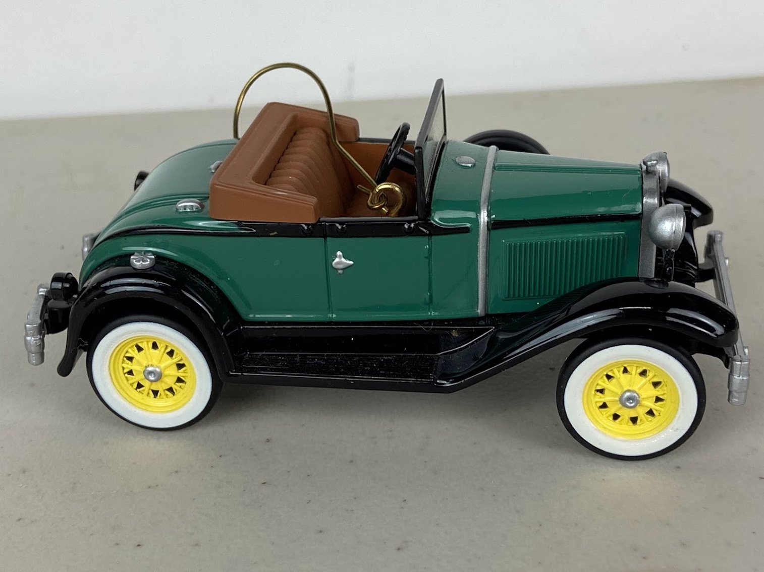 Hallmark Ford 1931 Ford Model A Roadster - Green Car- no box