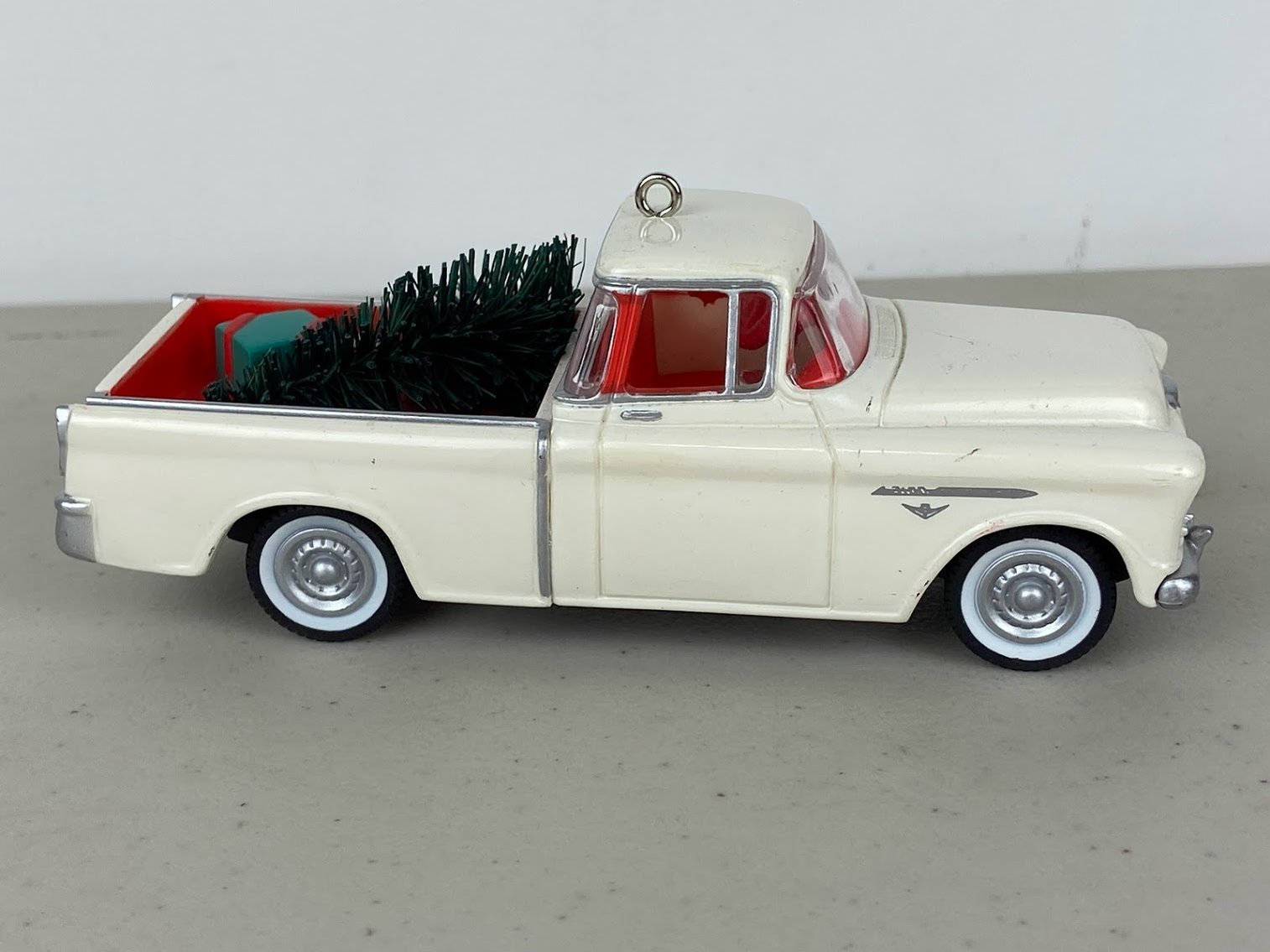Hallmark 1996 Ornament- 1955 Chevrolet Cameo White Truck with Tree in the back Item NO. QX5241- no box