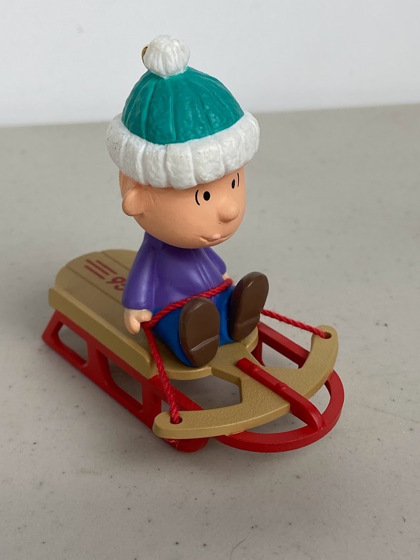 Hallmark Keepsake Ornament- The Peanuts Gang- Linus on Sled- no box