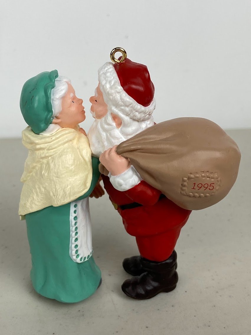 Hallmark 1995-Mr. and Mrs. Claus Kissing NO. 10- Item NO. QX5157- Mrs.- Claus Green Dress- No box