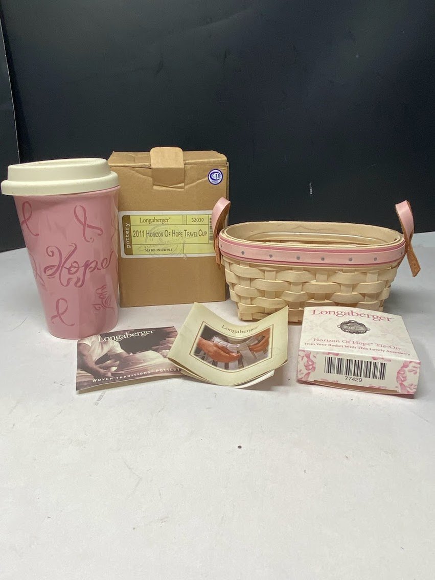 2005 Whitewash HOH Basket & Travel Cup with lid