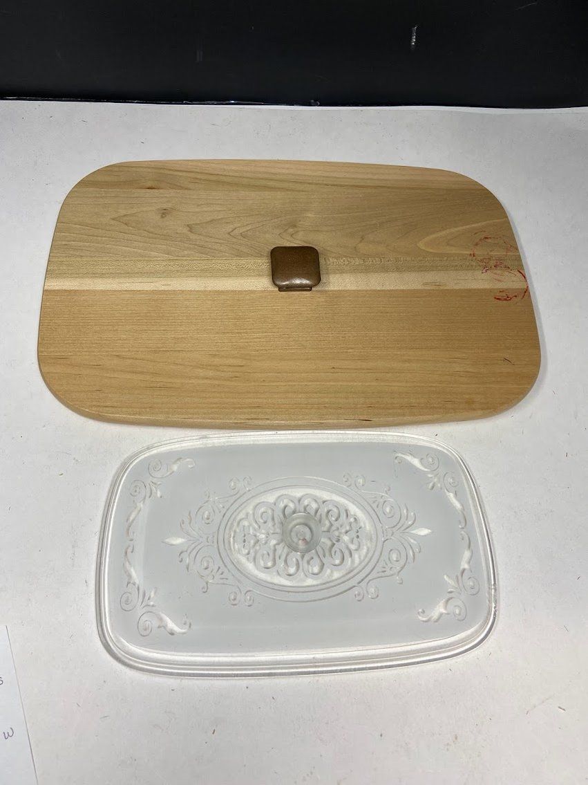 Lid fits Med. Market & Acrylic Lid approx. 10" x 5.5"