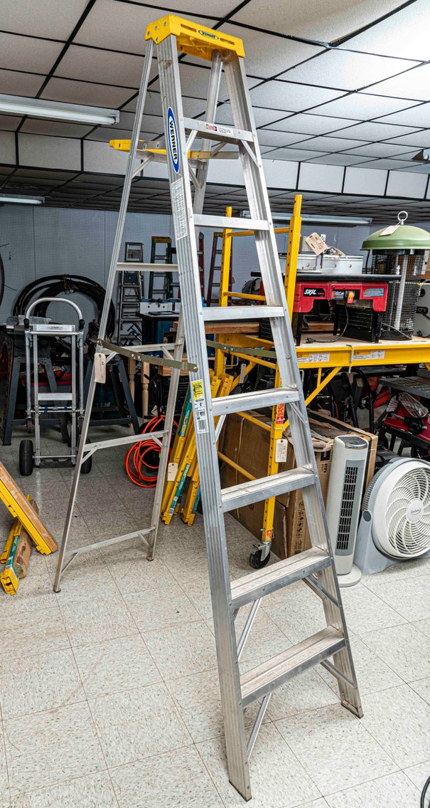Werner 8' Aluminum Step Ladder