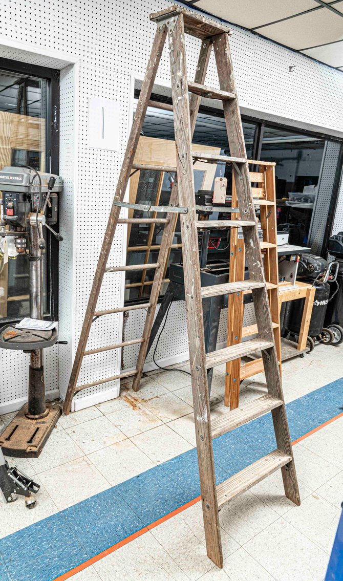 8' Wooden Extention Ladder