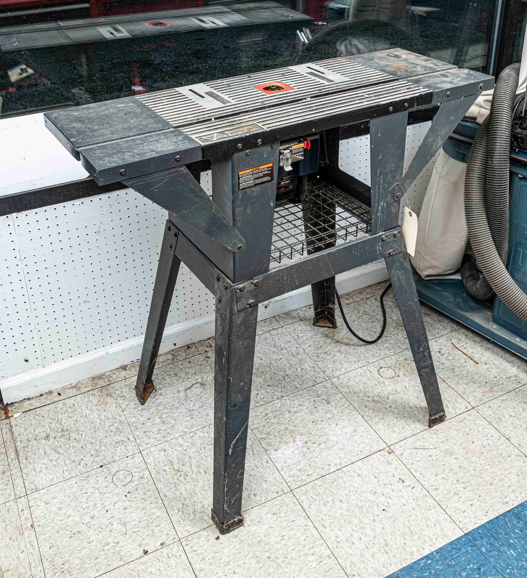 Ryobi 3hp Variable Speed Router and Stand