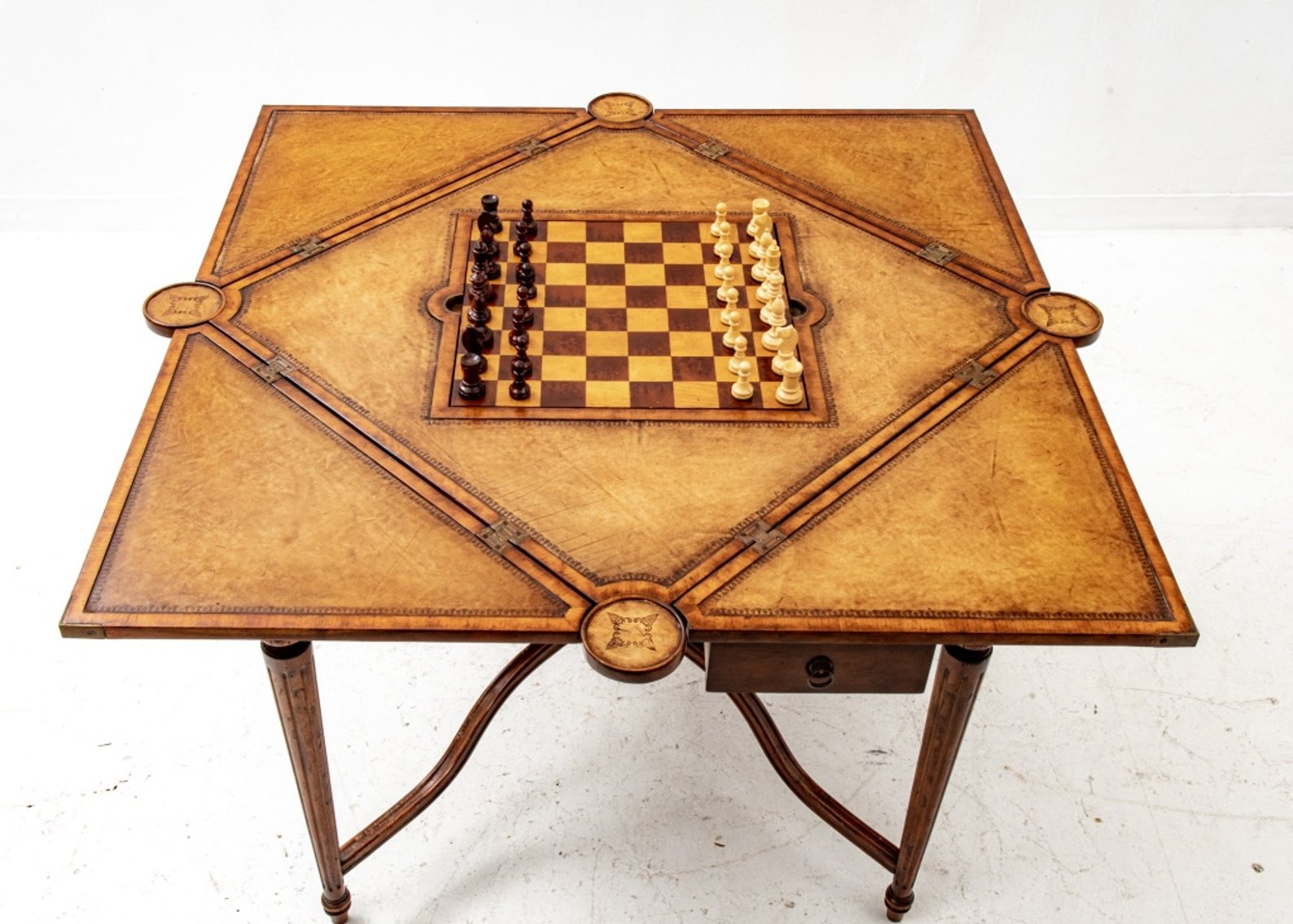Wonderful Walnut/Leather Jonathan Charles Game Table