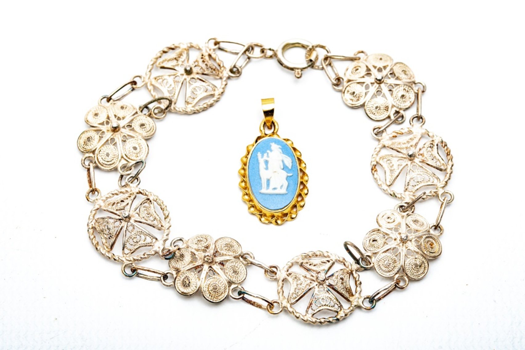 .917 Filigree Maltese Bracelet & Wedgwood Pendant