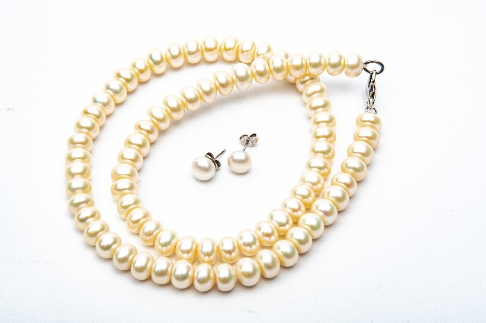 Oval Pearl Necklace and Earring Pair