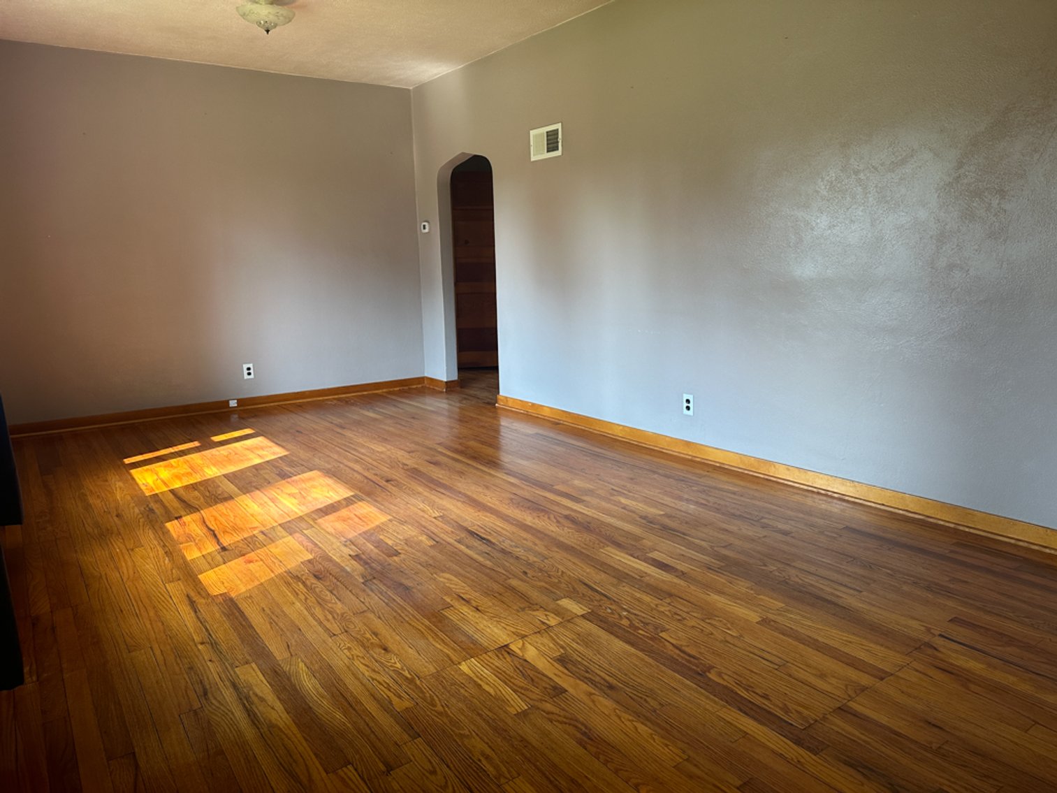 Image for 307 West Main Street, Early!