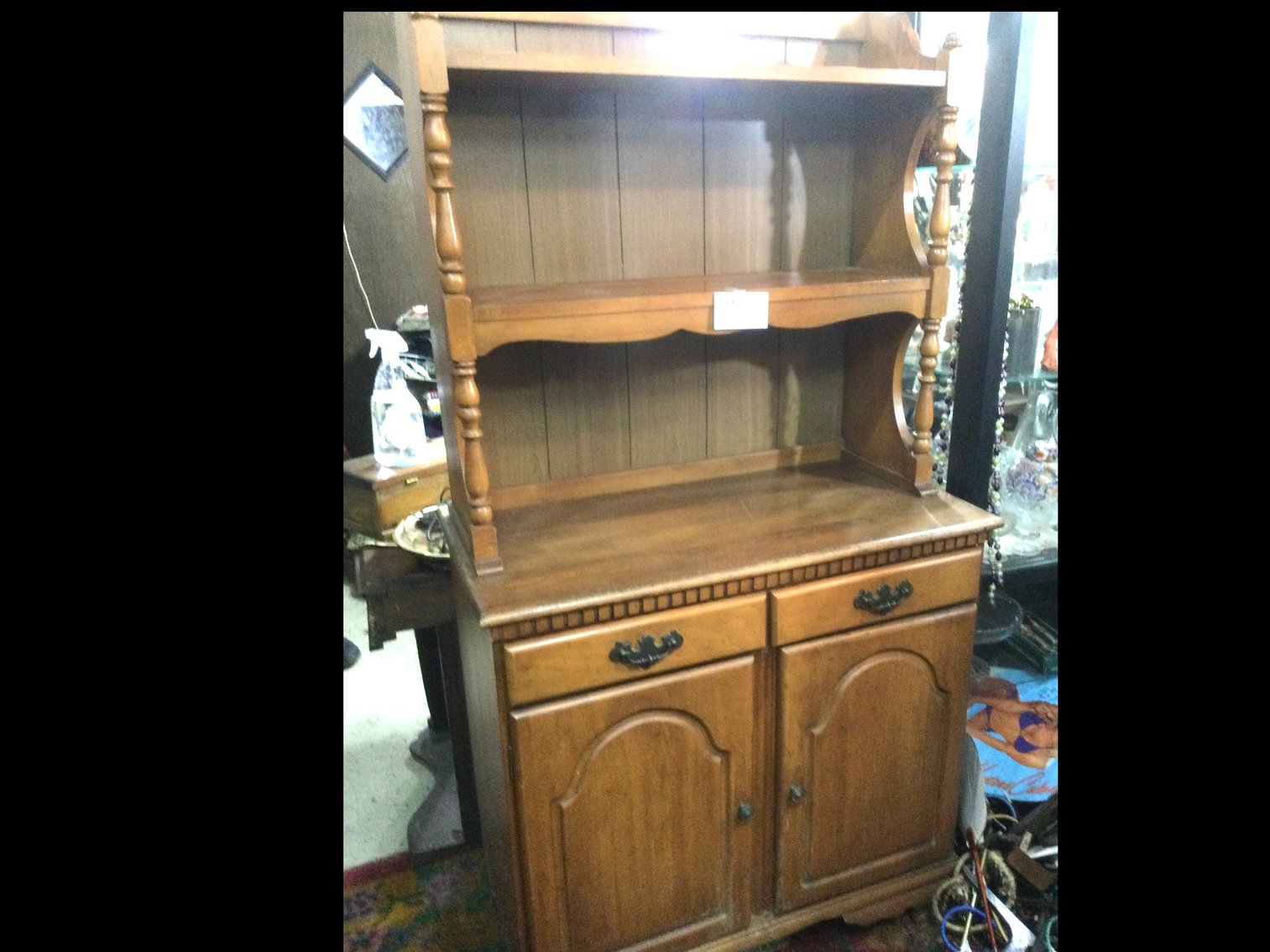 Maple Hutch