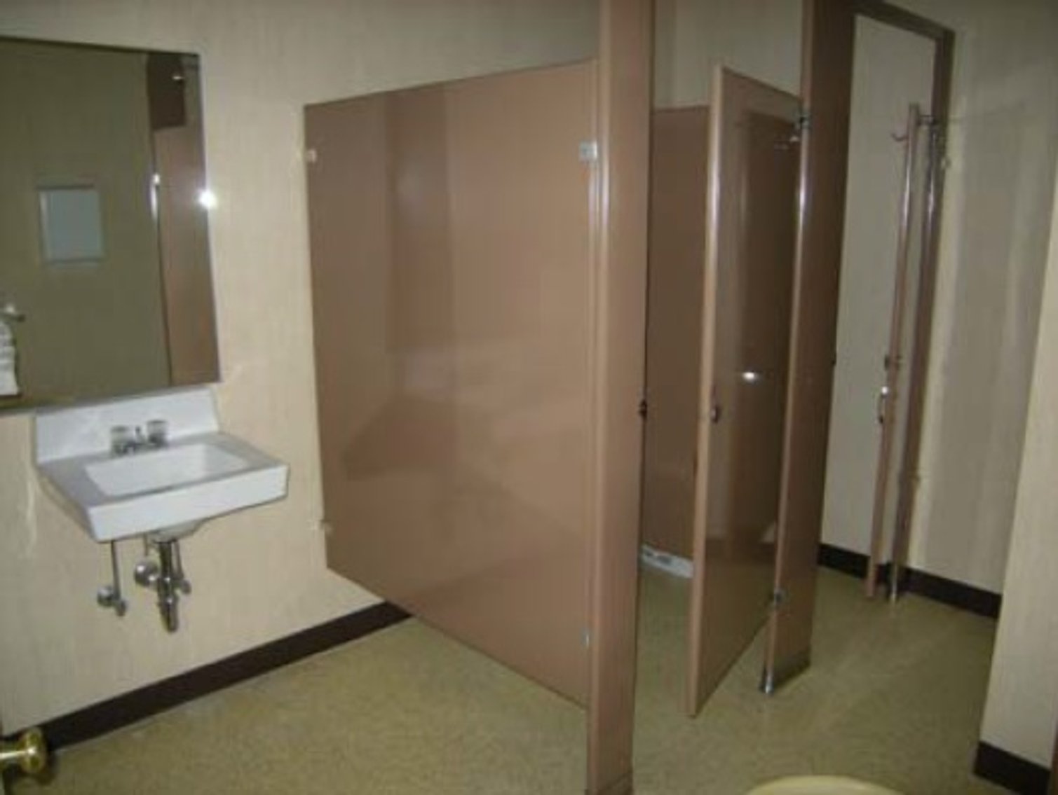 Image for 26,000±SF Office Bldg & 2 Outparcels on 3.8± Acres in Burlington, NC (Alamance County)