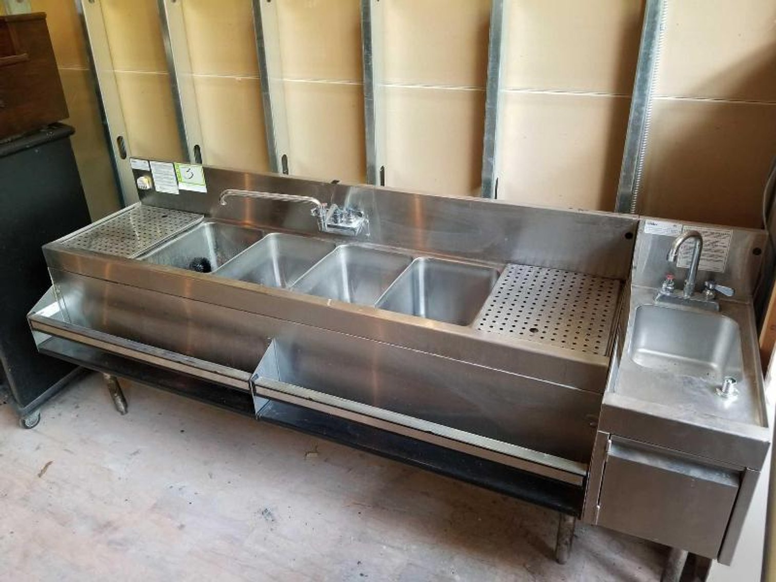 Image for Absolute Auction of Midtown Restaurant FF&E