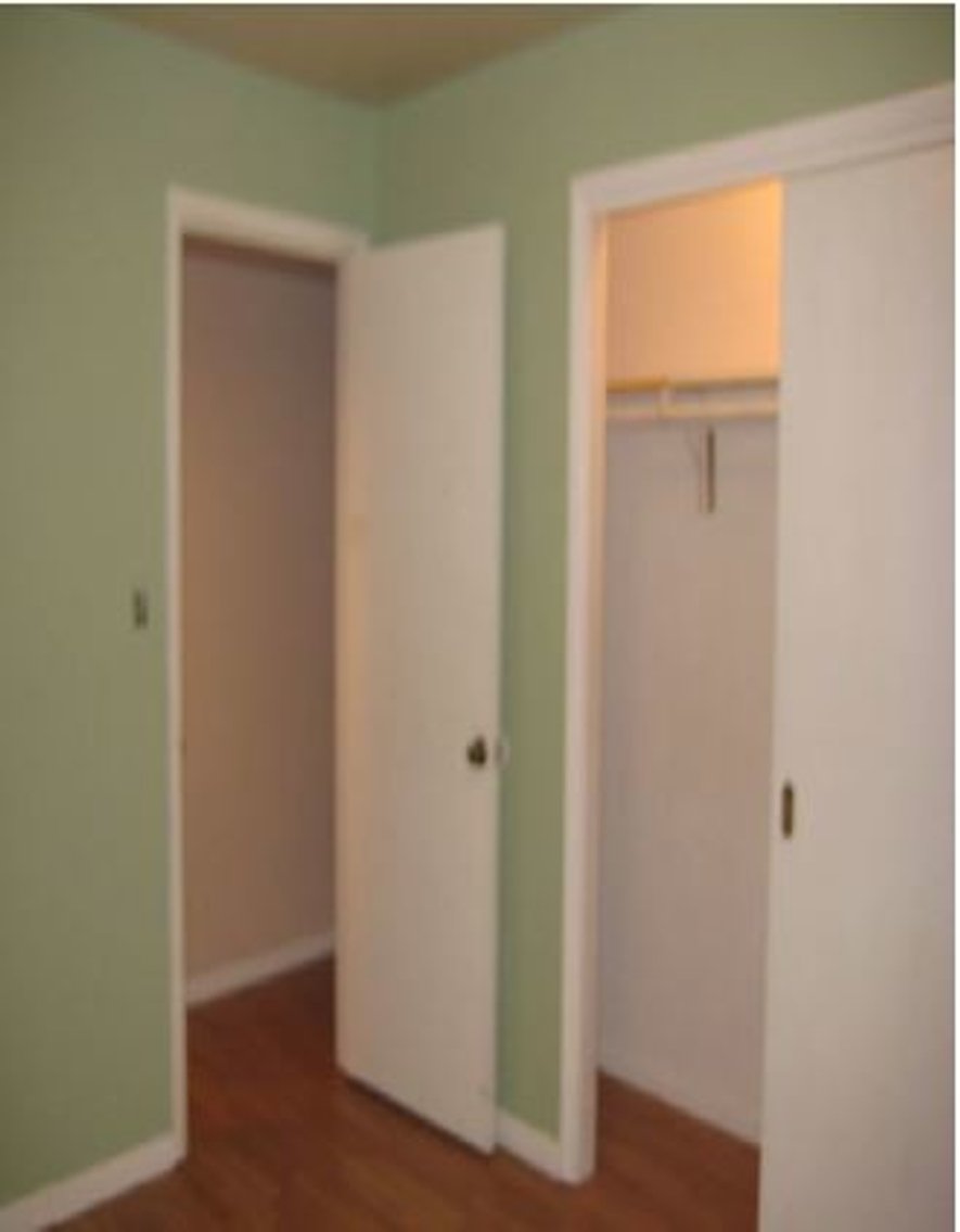 Image for Decatur IL: 6,500±SF 6 Unit Apartment Building at 615 W Prairie Ave Decatur, IL 62522 (Macon County)