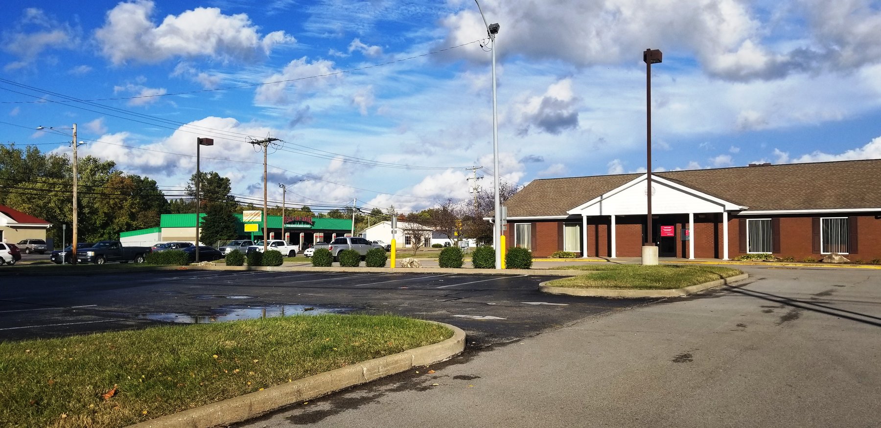 Image for Carbondale, IL: 7,384±SF Footprint Former Bank Branch on 1.15± Acres at 601 E. Main Street, Carbondale, IL 62901 (Jackson County)
