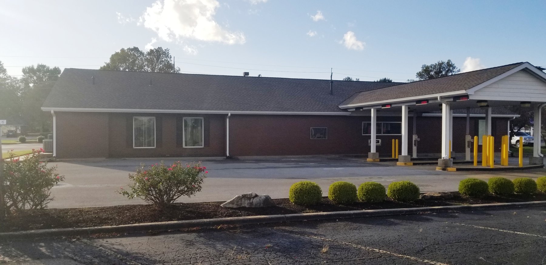 Image for Carbondale, IL: 7,384±SF Footprint Former Bank Branch on 1.15± Acres at 601 E. Main Street, Carbondale, IL 62901 (Jackson County)