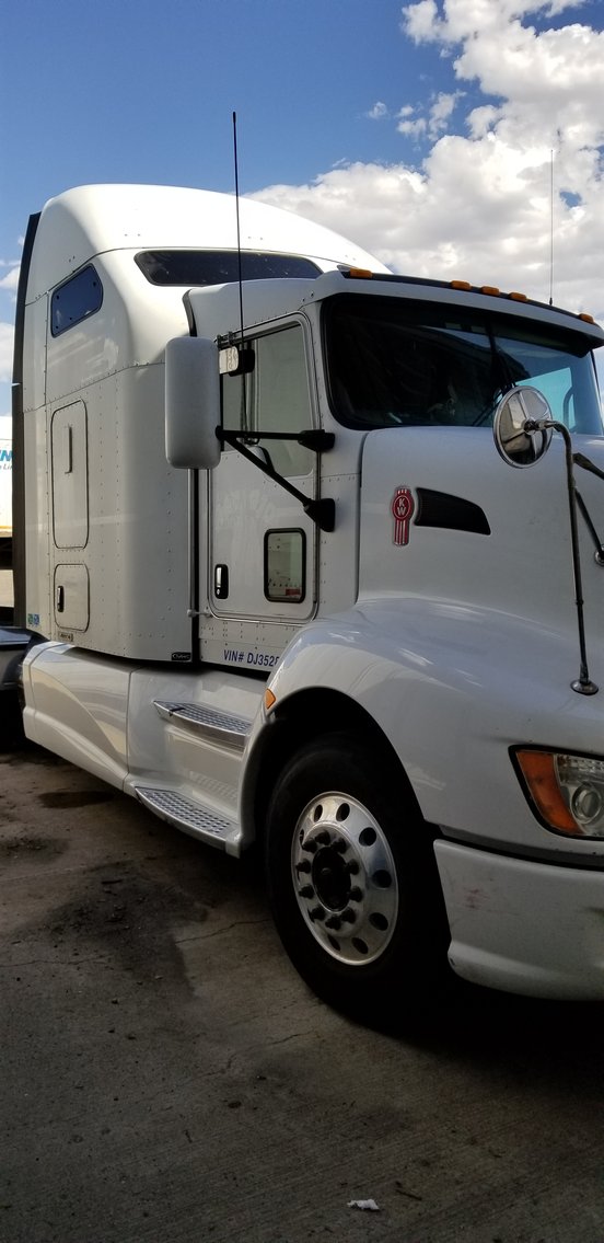 Image for 2013 Kenworth T660 Semi Truck with Sleeper Cab