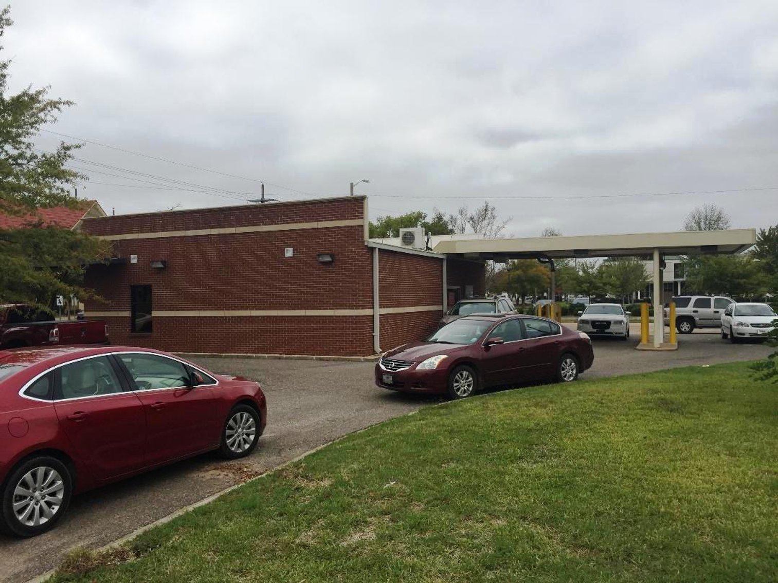 Image for **REMOVED FROM AUCTION**     Alexandria, LA: 1,383±SF Footprint Former Bank Branch on .44± Acre at 803 Sixth Street, Alexandria, LA 71301 (Rapides Parish)