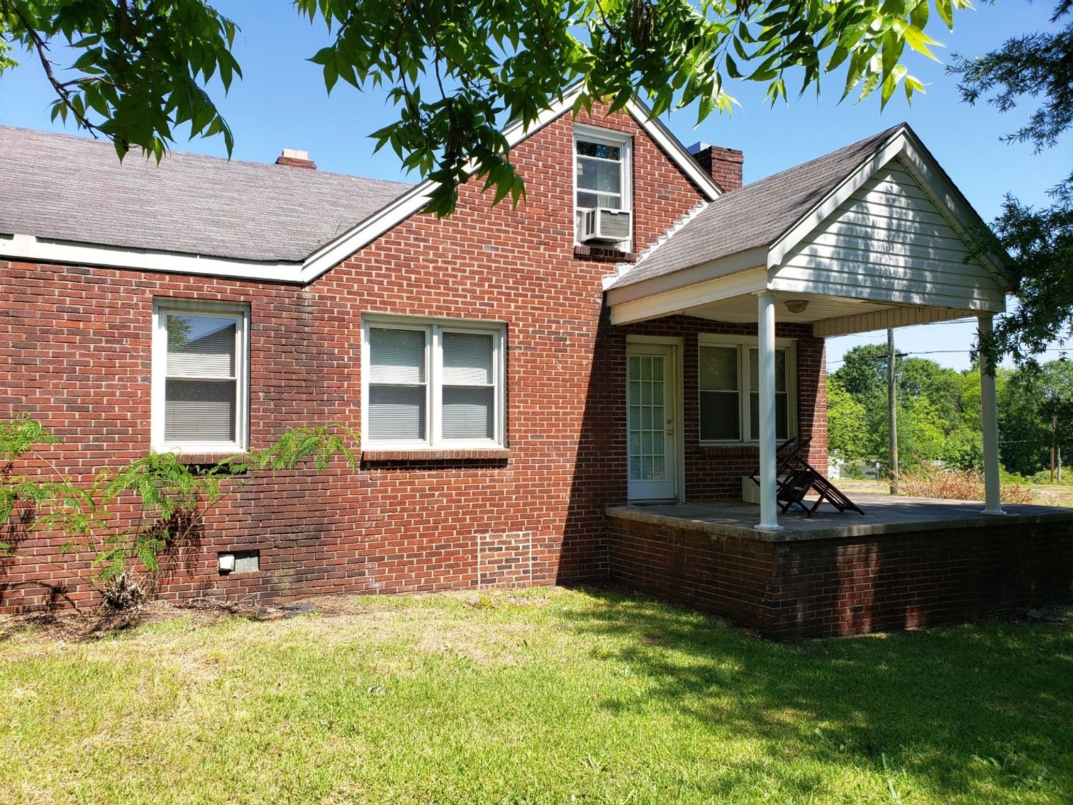 Image for Union, SC: 1,463± SF Brick House with 3BR/ 2BA on .36± Acre at 525 Thompson Blvd., Union, SC 29379 (Union County)