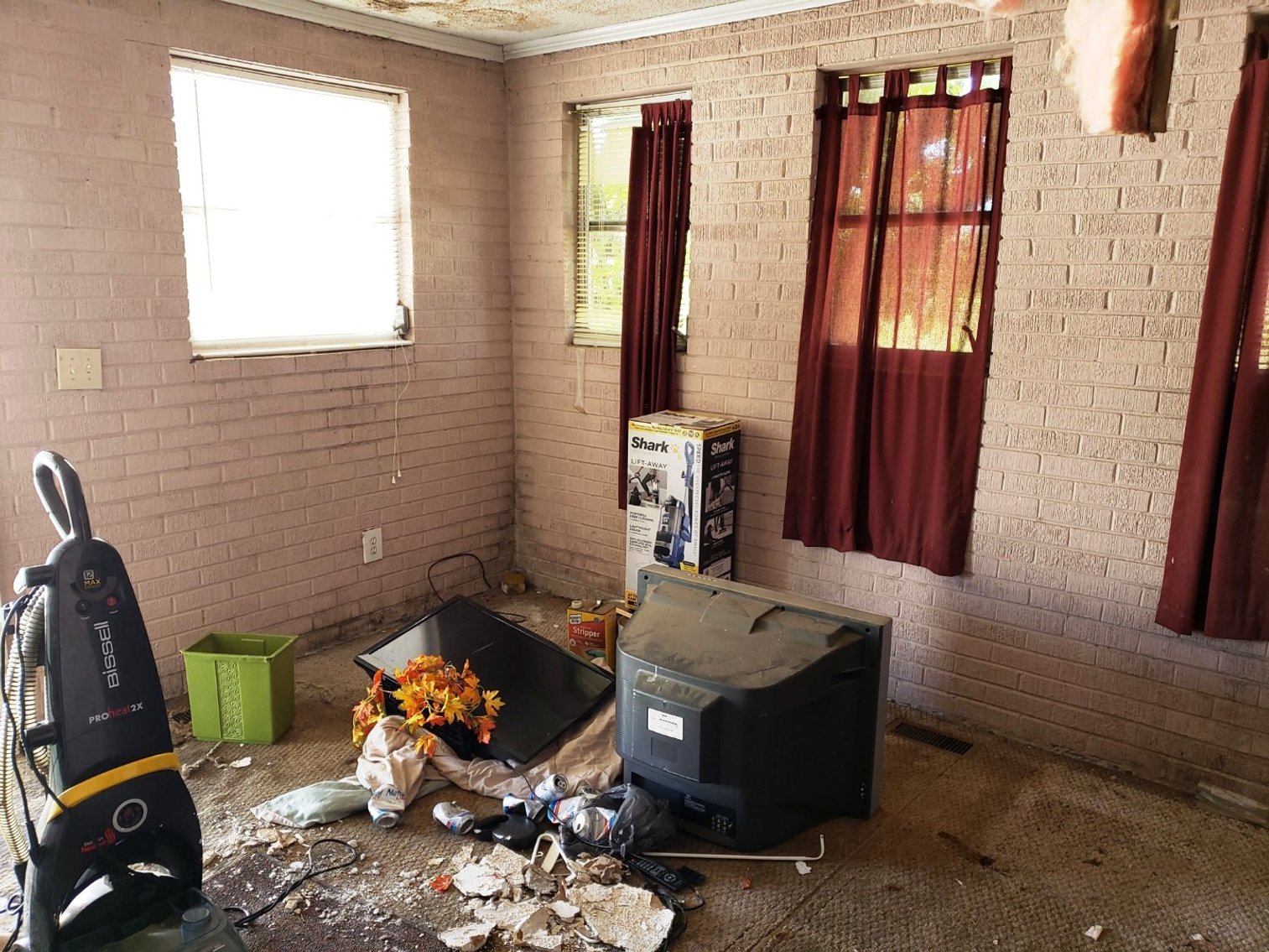 Image for Union, SC: 1,463± SF Brick House with 3BR/ 2BA on .36± Acre at 525 Thompson Blvd., Union, SC 29379 (Union County)