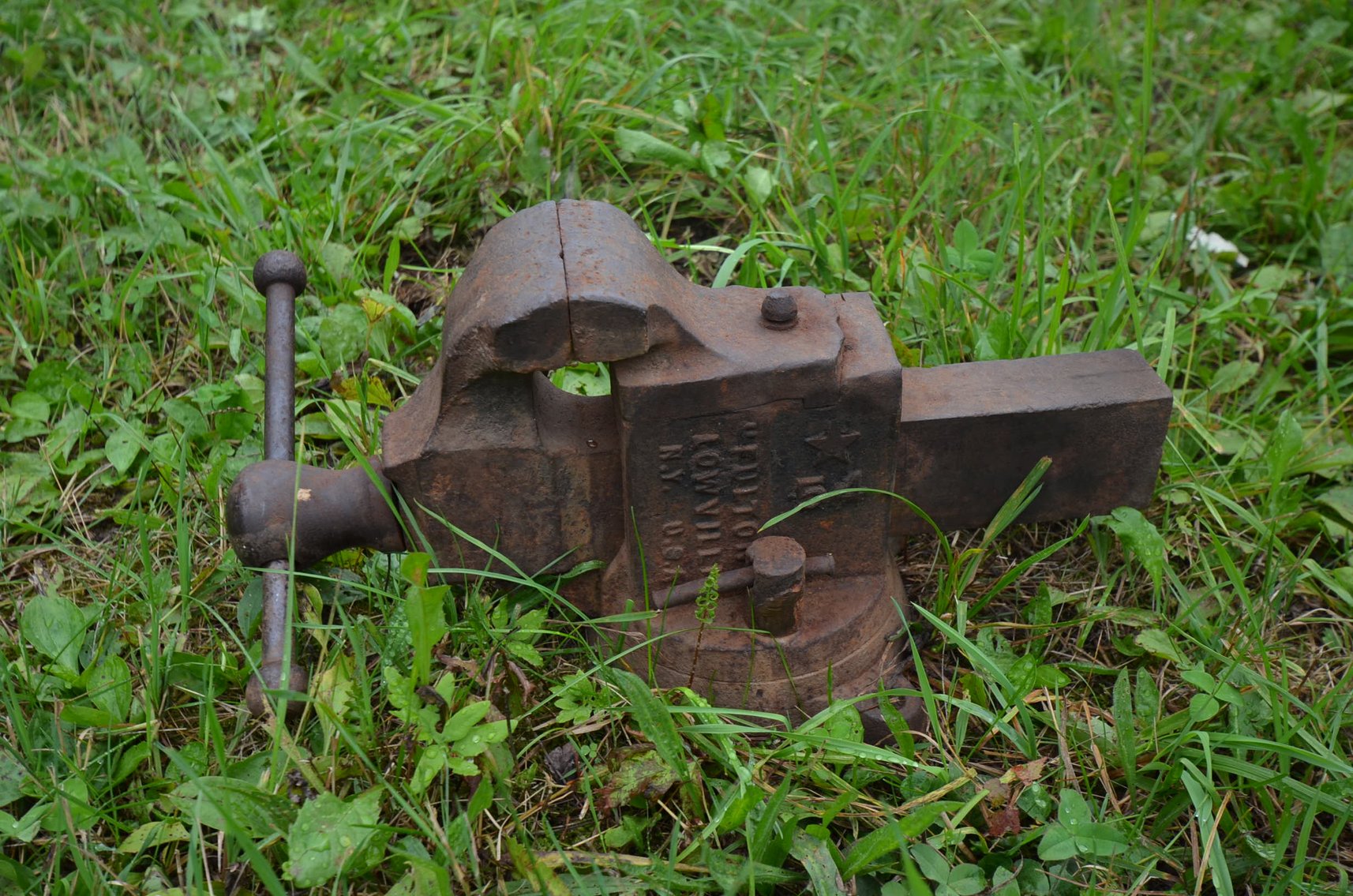 Image for ALLIS CHALMERS TRACTOR, WELDING & SHOP TOOLS, HORSE TACK, COLLECTIBLES, HOUSEHOLD & MORE!