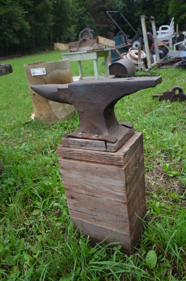 Image for ALLIS CHALMERS TRACTOR, WELDING & SHOP TOOLS, HORSE TACK, COLLECTIBLES, HOUSEHOLD & MORE!