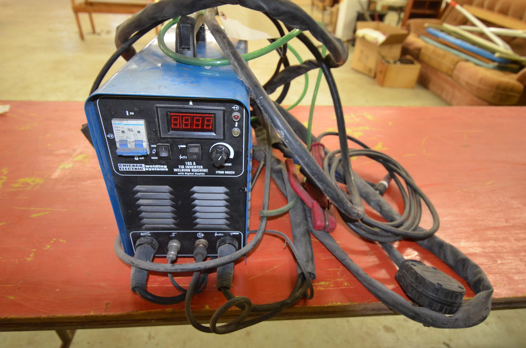 Image for 2000 FORD F350, ENCLOSED TRAILER, 100+ MORGAN  SILVER DOLLARS, 18 STEAMER TRUNKS, TOOLS & MORE!