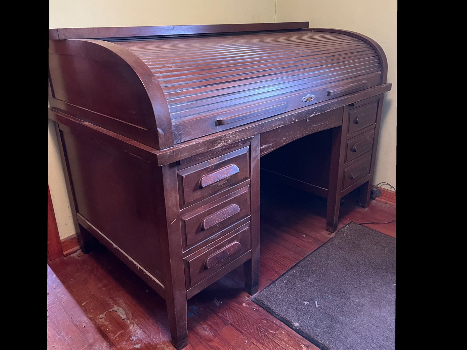 Wallet “D” Rolltop Desk