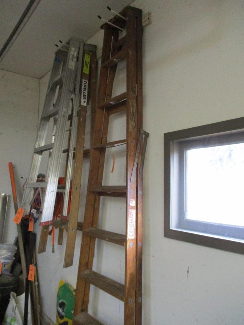 Wooden Step Ladder (G)