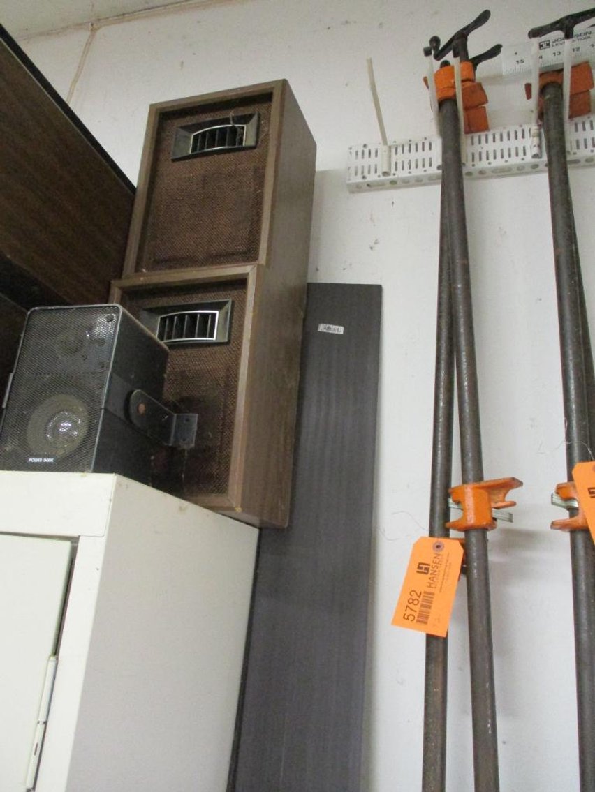 (2) Pipe Clamps (G)