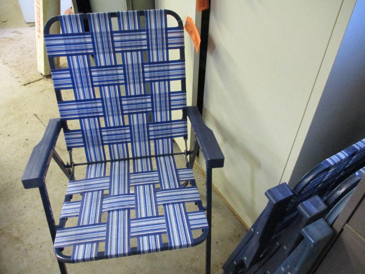 Folding Lawn Chairs (G)