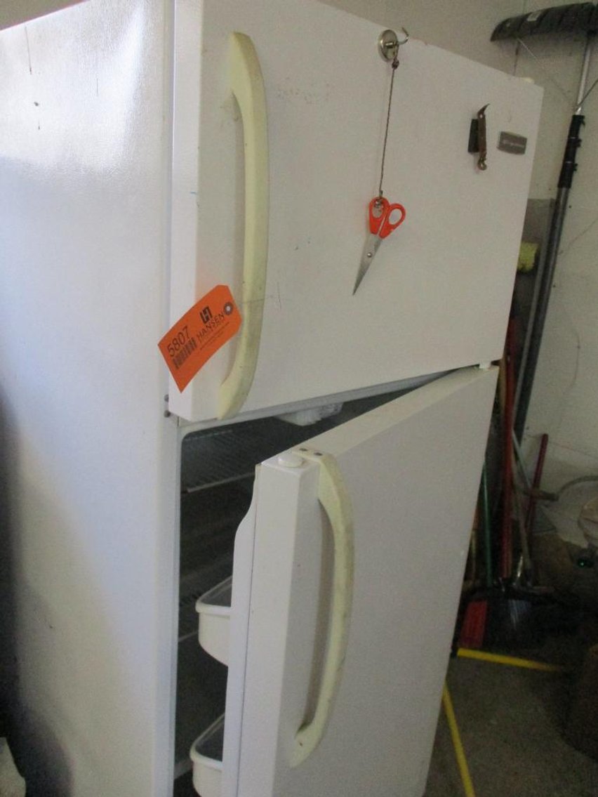 Frigidaire Refrigerator and Freezer (G)
