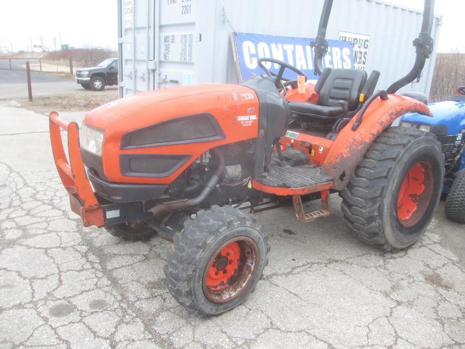 Tractor (OF)