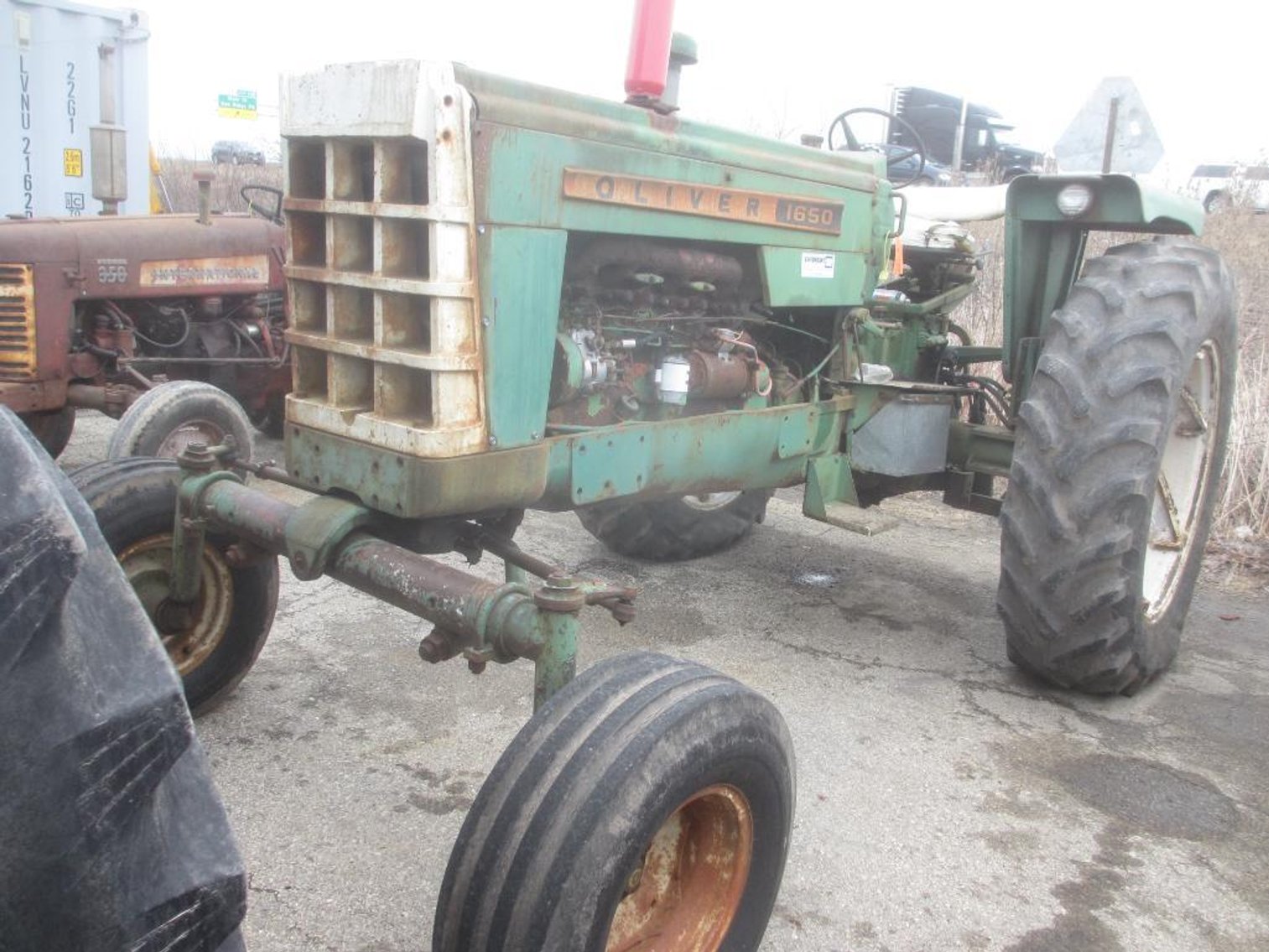 Oliver 1650 Tractor (OF)