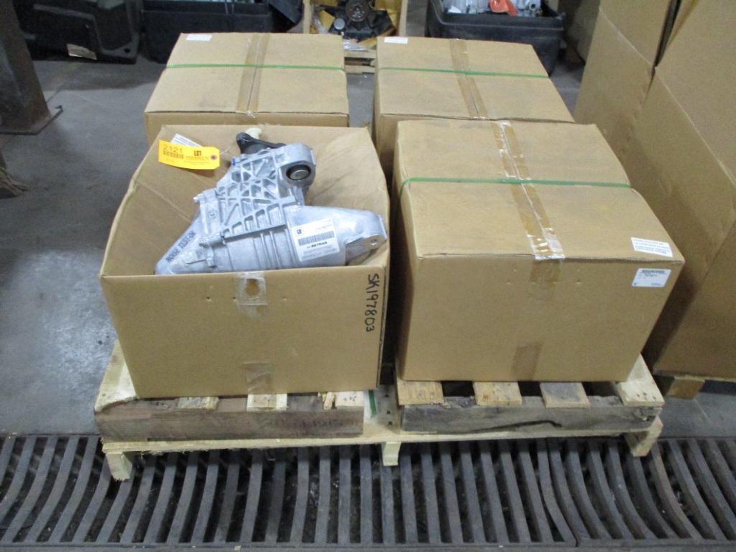 (4) New GM Rear Axle Carriers (E)