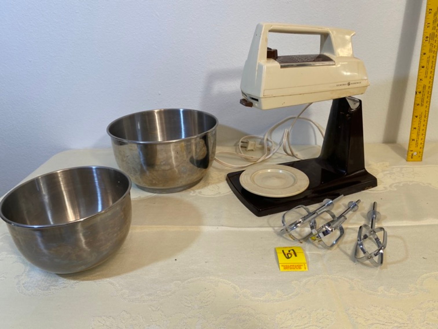 2: Vintage GE Mixer, 2 SS Bowls, 3 Beaters