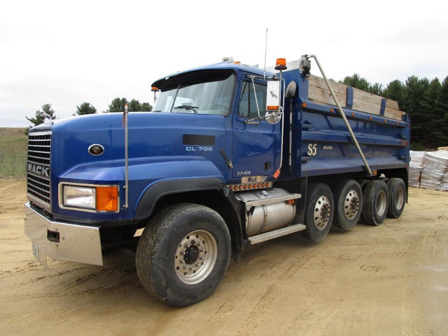 2003 Mack CL700 Quad Axle Dump Truck, VIN# 1M2AD62C43M012258