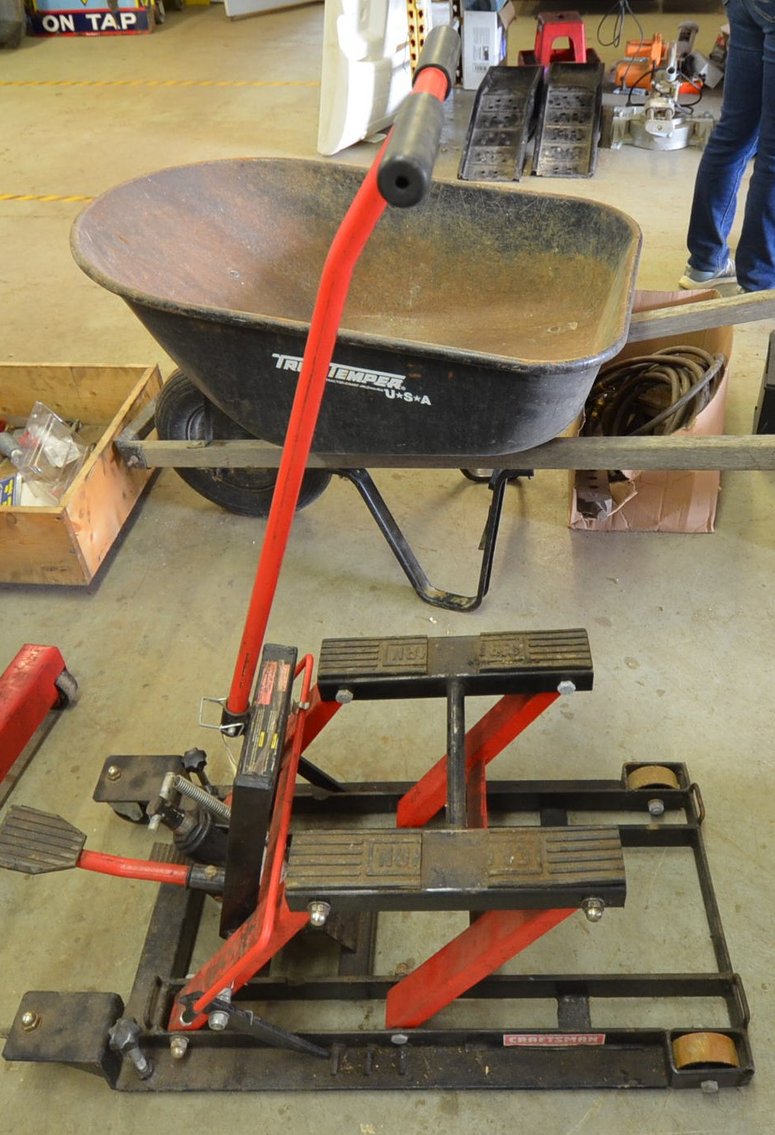 Craftsman ATV/Motorcycle Jack, 1,500#