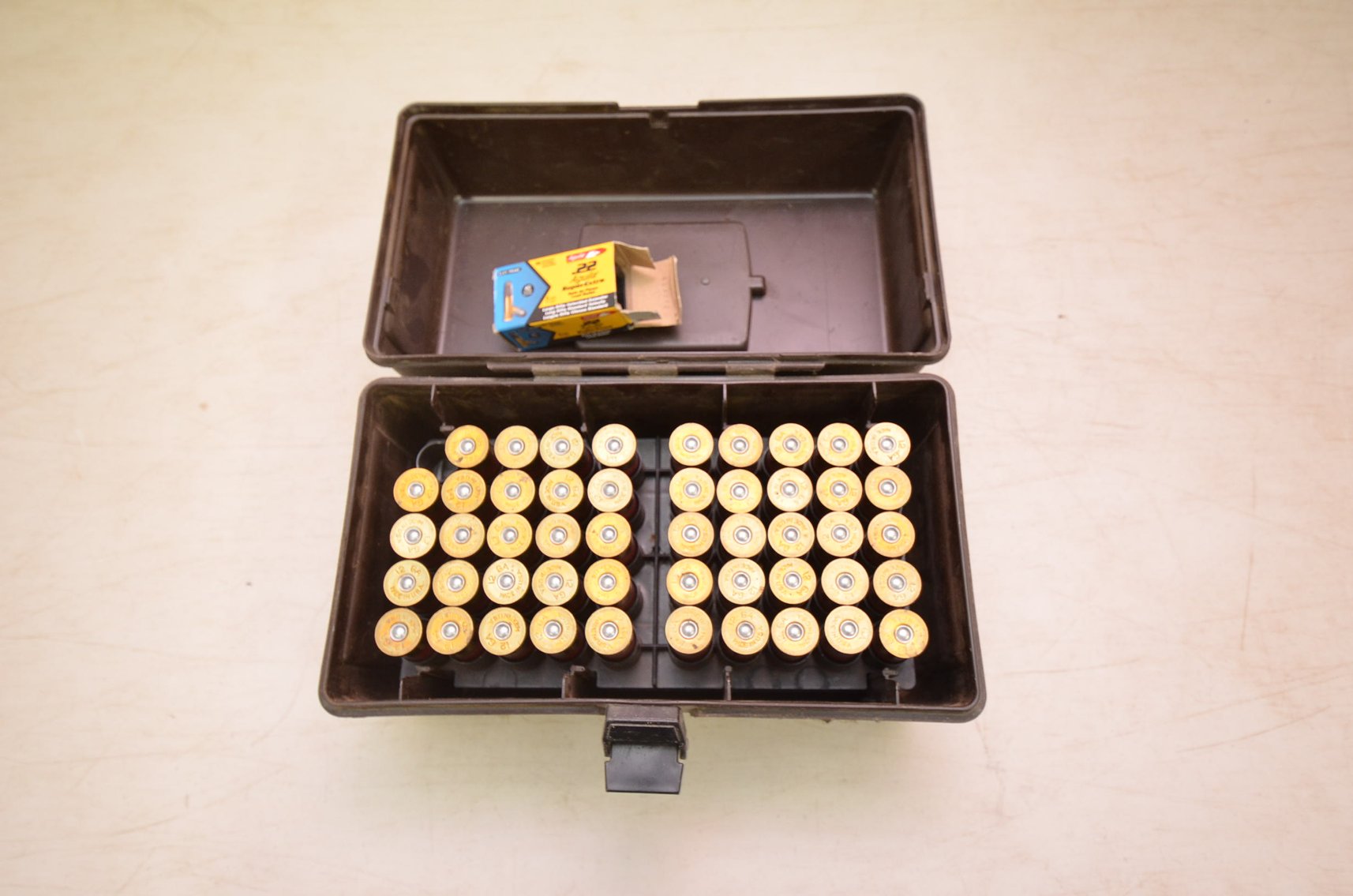 12ga/16ga Carrying Case of (49) 12ga Birdshot and (20) 22LR
