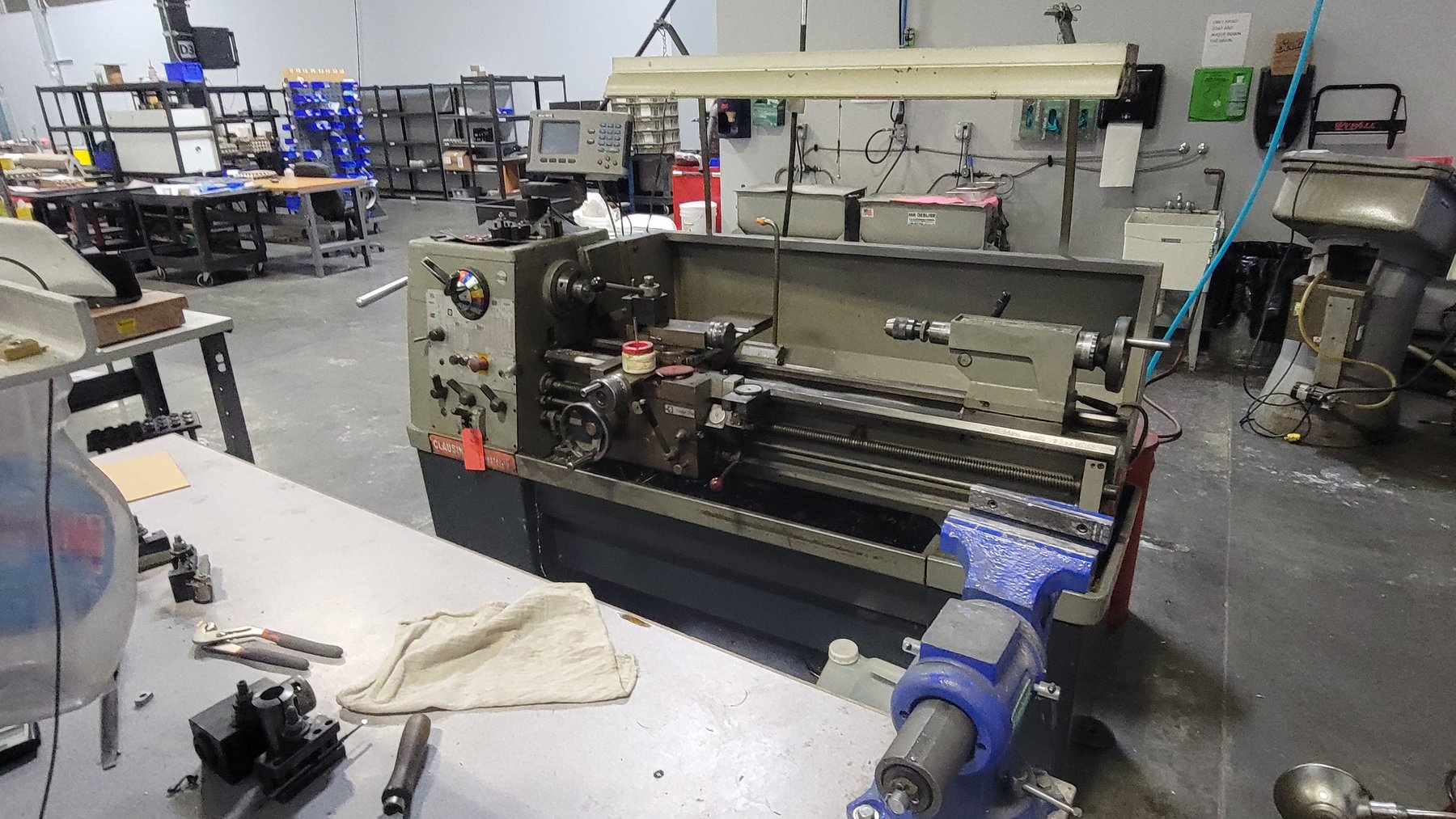 Image for Everett, WA: Short Notice Sale of 5 CNC Vertical Machining Centers