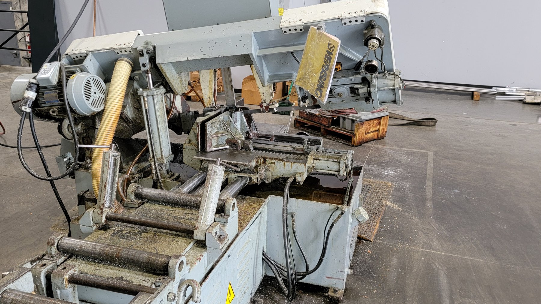 Image for Everett, WA: Short Notice Sale of 5 CNC Vertical Machining Centers