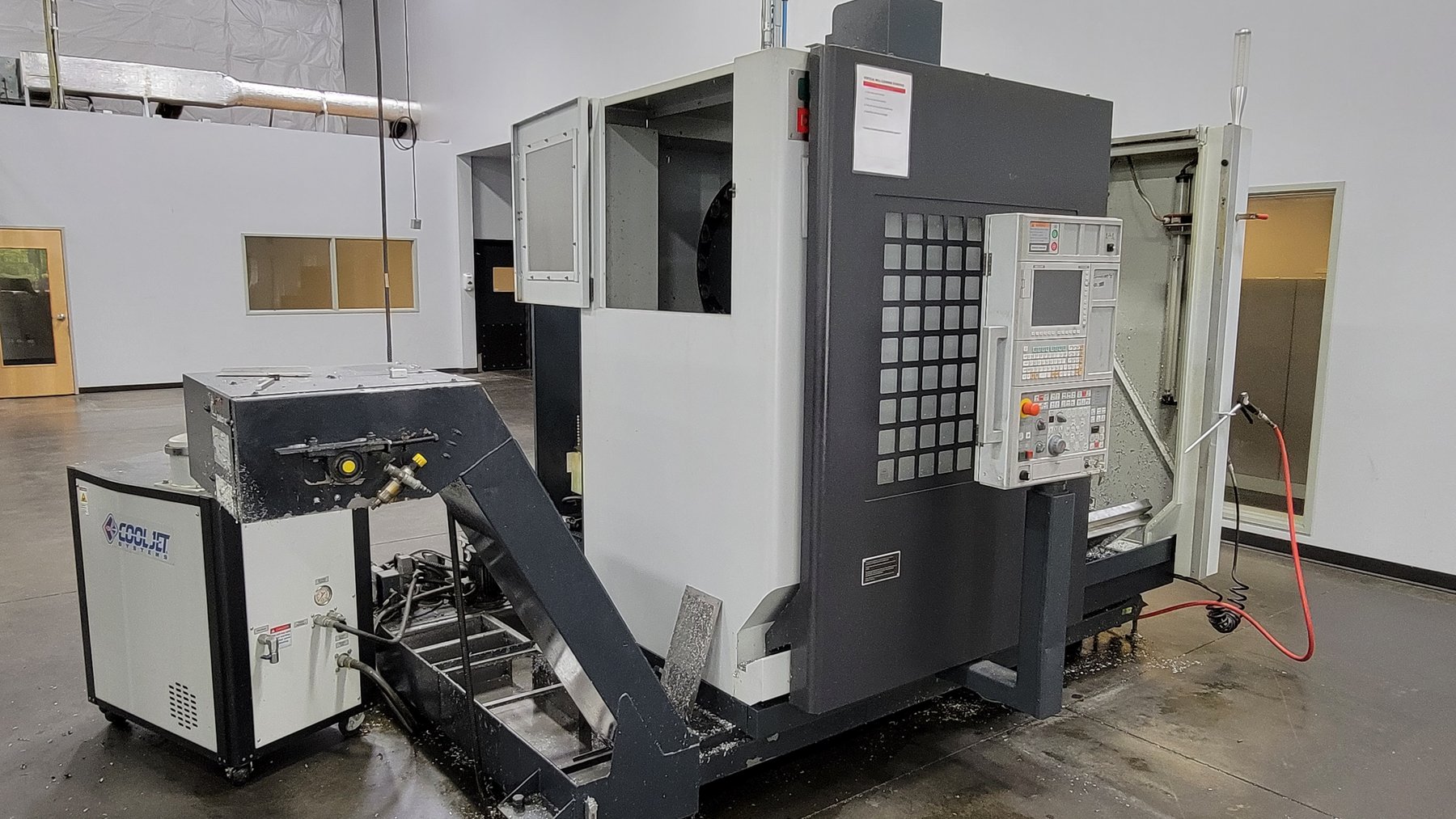 Image for Everett, WA: Short Notice Sale of 5 CNC Vertical Machining Centers