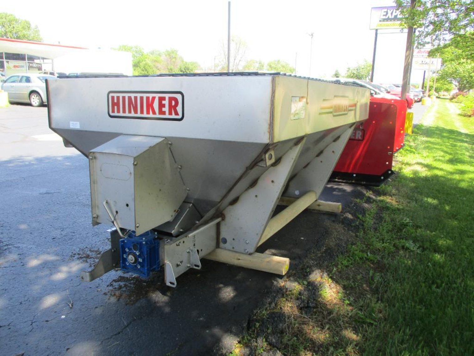 Hiniker Salt Spreader