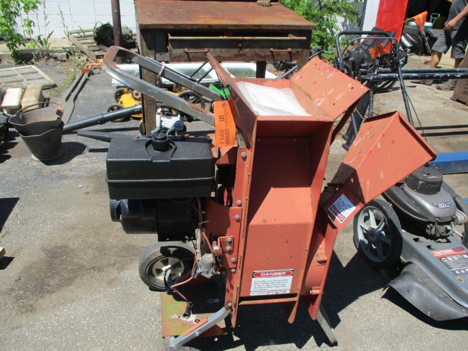 Super Tomahawk Chipper Shredder