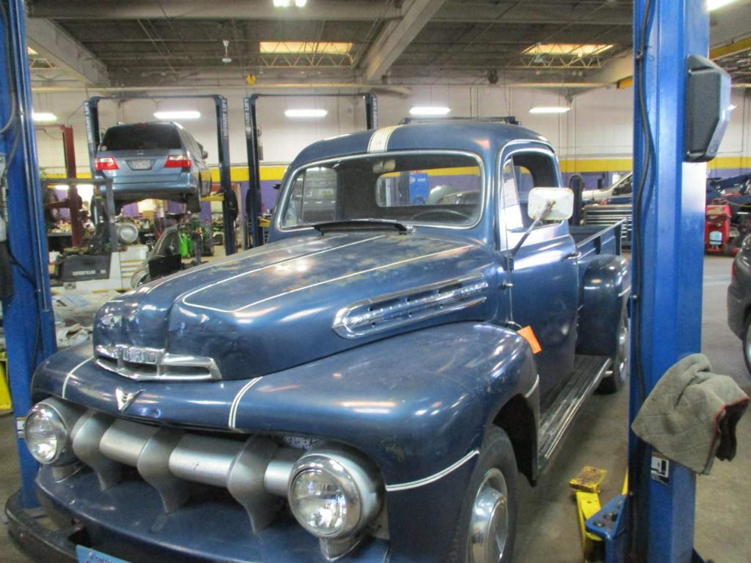 1951 Ford F3 Deluxe Cab Truck